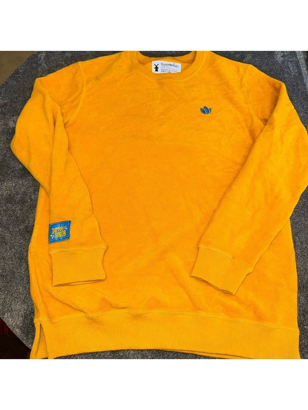 Dutch Bros Coffee Sweater Fleece Sweatshirt Fleece Men's Size Medium Yellow